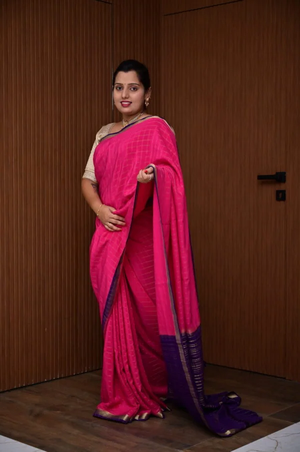 DPM_5767-scaled-600x902